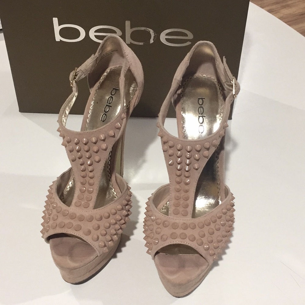 ❣️Price Firm❣️Tall vampy blush studded bebe heels